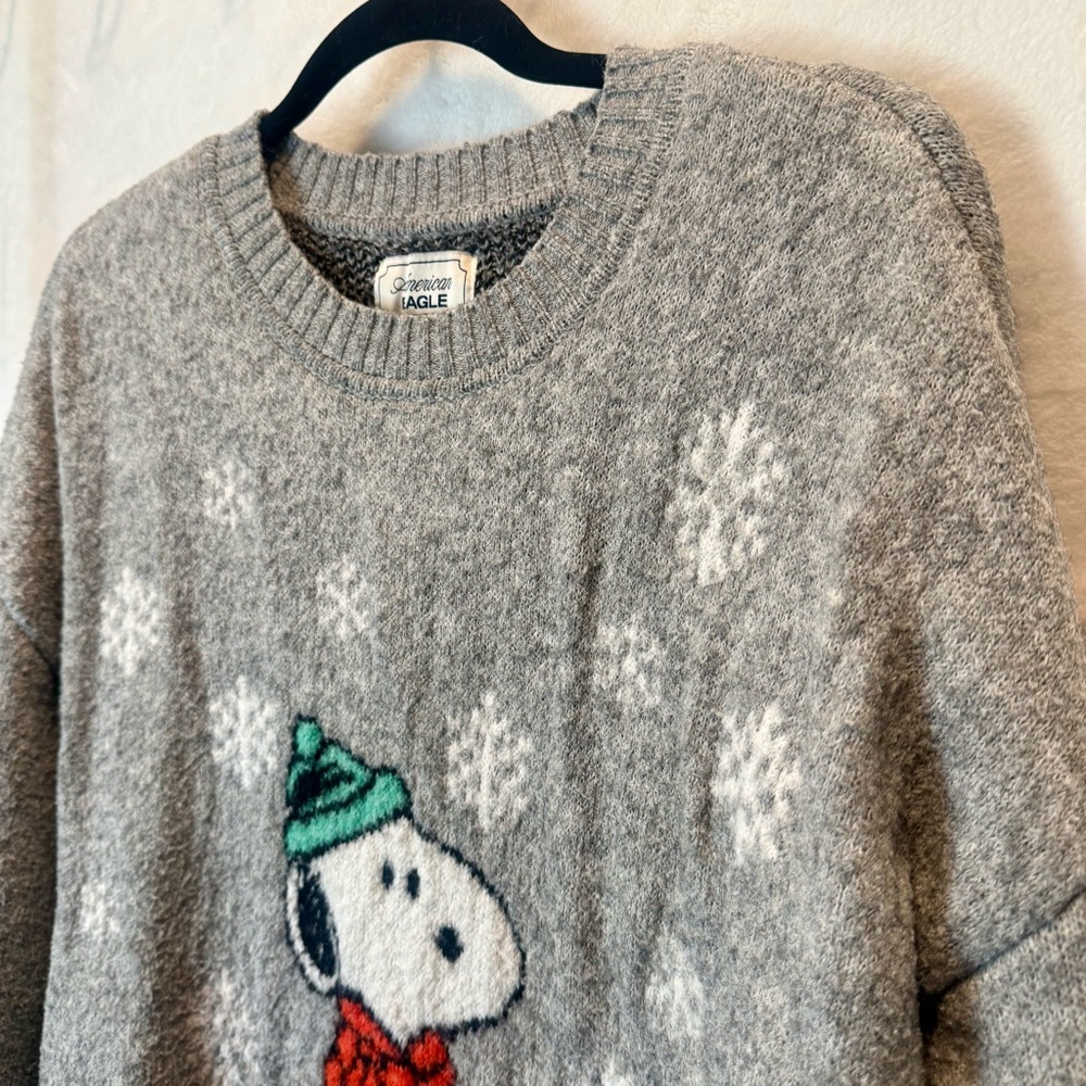American Eagle Medium Snoopy Oversized Sweater - Whoa So Soft Gray Knit - Picture 8 of 11